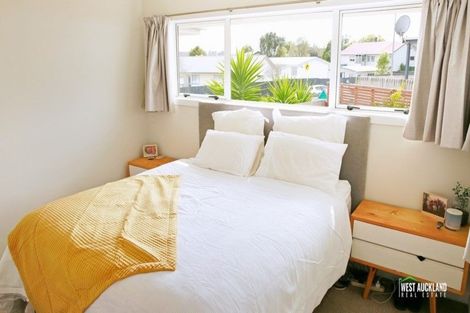 Photo of property in 40 Hindmarsh Street, Henderson, Auckland, 0612