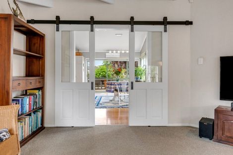 Photo of property in 16 Grove Lane, Pakuranga, Auckland, 2010