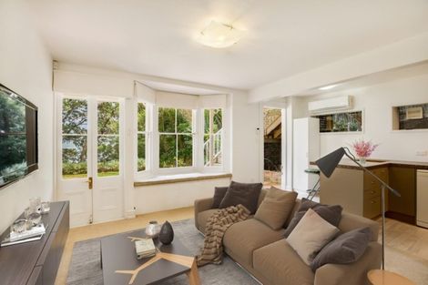 Photo of property in 36 Queen Street, Northcote Point, Auckland, 0627