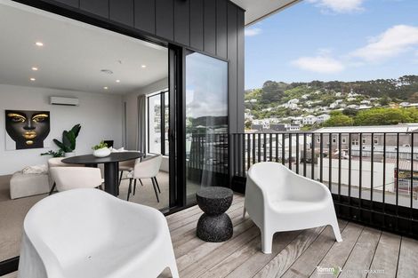 Photo of property in 301/2 Onepu Road, Kilbirnie, Wellington, 6022