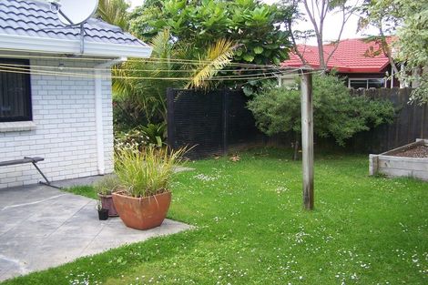 Photo of property in 42 Matterhorn Crescent, Northpark, Auckland, 2013