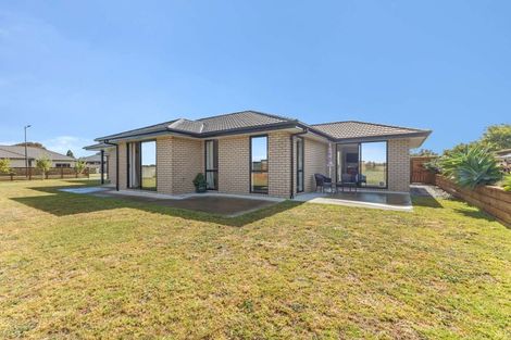 Photo of property in 2 Atutahi Street, Hurdon, New Plymouth, 4310