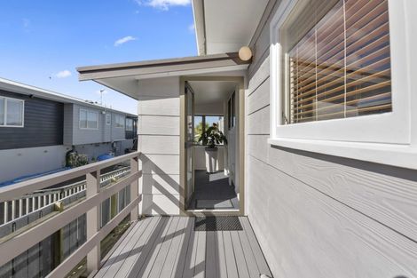 Photo of property in 12 Everard Avenue, Army Bay, Whangaparaoa, 0930
