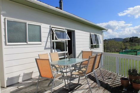 Photo of property in 212 Huarau Road, Whakapirau, Maungaturoto, 0583