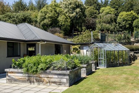 Photo of property in 67 Surrey Heights, Waihola, Outram, 9073