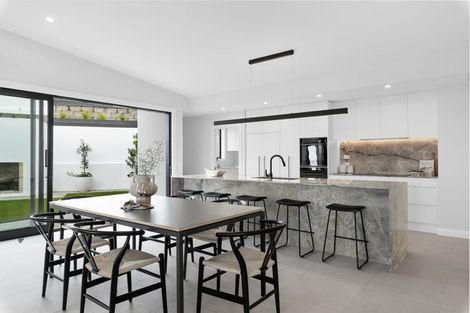 Photo of property in 66 Hackthorne Road, Cashmere, Christchurch, 8022