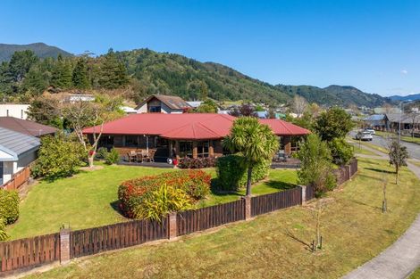 Photo of property in 4 Admiralty Place, Waikawa, Picton, 7220