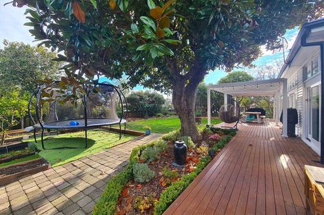 Photo of property in 2 Poulton Avenue, Richmond, Christchurch, 8013