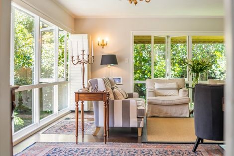 Photo of property in 9 Chatsworth Road, Silverstream, Upper Hutt, 5019