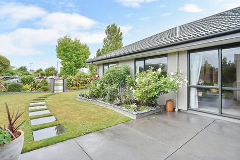 Photo of property in 11 Baltic Place, Northwood, Christchurch, 8051