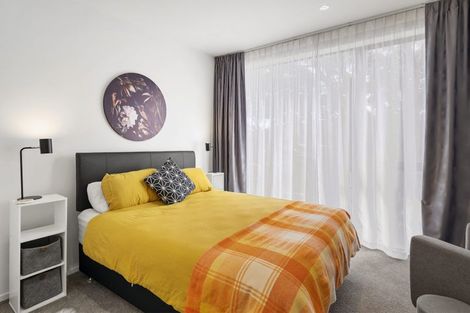 Photo of property in 33 Jean Caldwell Way, Island Bay, Wellington, 6023