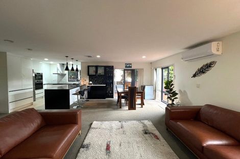 Photo of property in 4/18 Pannill Place, Oteha, Auckland, 0632