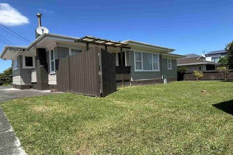 Photo of property in 1/47 Clevedon Road, Papakura, 2110