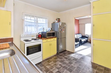 Photo of property in 1/67 Clevedon Road, Papakura, 2110