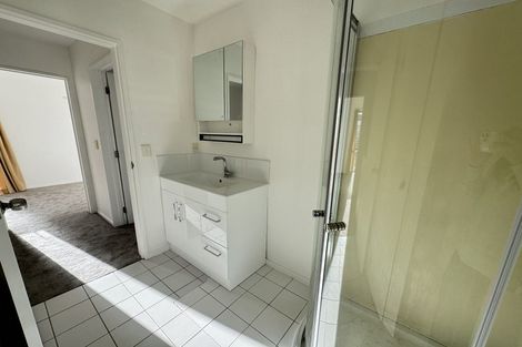 Photo of property in Lynn Park Terrace, 26/12 Ambrico Place, New Lynn, Auckland, 0600