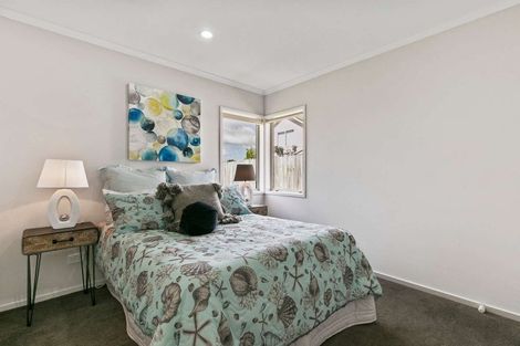 Photo of property in 2 Poaka Avenue, Takanini, 2112