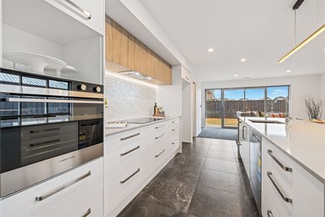 Photo of property in 6 Malaga Crescent, Harewood, Christchurch, 8051