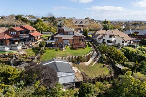 Photo of property in 100 Totara Drive, Pukete, Hamilton, 3200