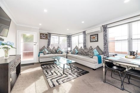 Photo of property in 2/840 Manukau Road, Royal Oak, Auckland, 1061