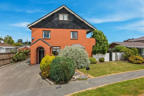 Photo of property in 15 Sawtell Place, Northcote, Christchurch, 8052