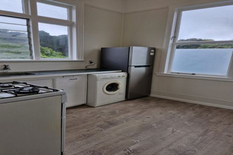 Photo of property in 16 Glendavar Street, Berhampore, Wellington, 6023