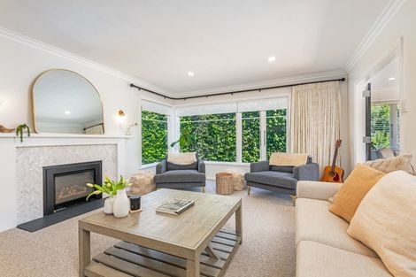 Photo of property in 11 Athlone Place, Hokowhitu, Palmerston North, 4410