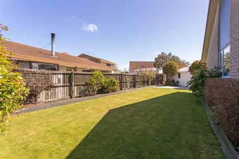 Photo of property in 16 Cam Place, Harewood, Christchurch, 8051