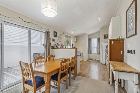 Photo of property in 47 Thurleigh Grove, Karori, Wellington, 6012