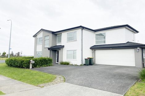 Photo of property in 33 Kensway Drive, Flat Bush, Auckland, 2016