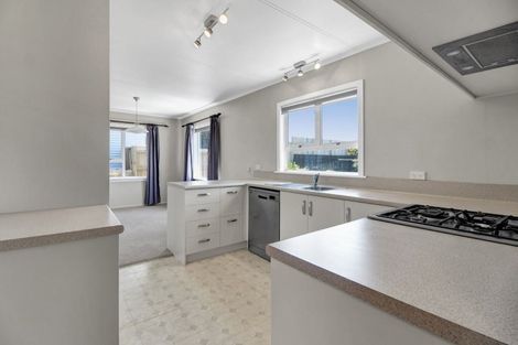 Photo of property in 8 Lydford Place, Spotswood, New Plymouth, 4310