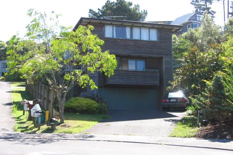 Photo of property in 5 Heatherleigh Rise, Northcross, Auckland, 0632