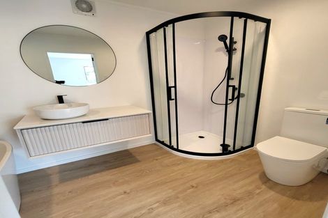 Photo of property in 2/13 Sunnyside Road, Sunnyvale, Auckland, 0612