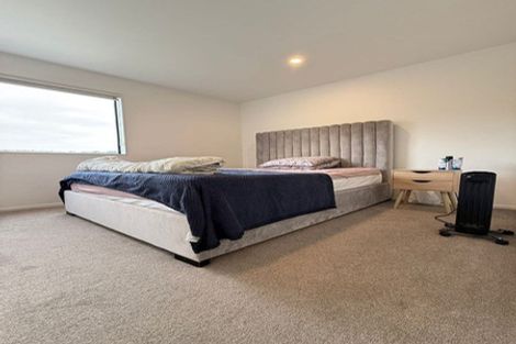 Photo of property in 31b Crestview Rise, Papakura, 2110