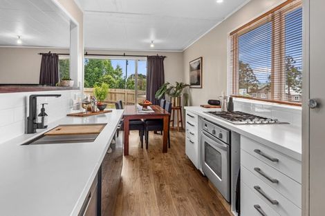 Photo of property in 57 View Road, Hikurangi, 0114