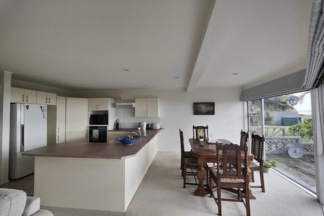 Photo of property in 5a The Esplanade, Eastern Beach, Auckland, 2012