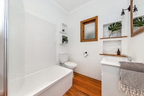 Photo of property in 1/53 Deep Creek Road, Waiake, Auckland, 0630