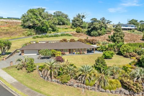 Photo of property in 1 Catherin Servant Close, Maunu, Whangarei, 0110