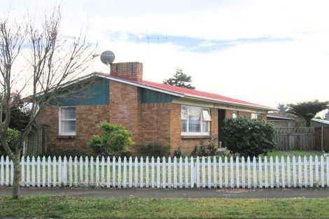 Photo of property in 12 Larnach Street, St Andrews, Hamilton, 3200