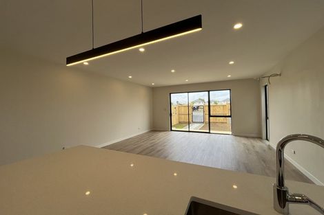 Photo of property in 20 Kapeta Lane, Karaka, 2113