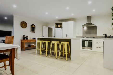 Photo of property in 2 Paritai Place, Flagstaff, Hamilton, 3210