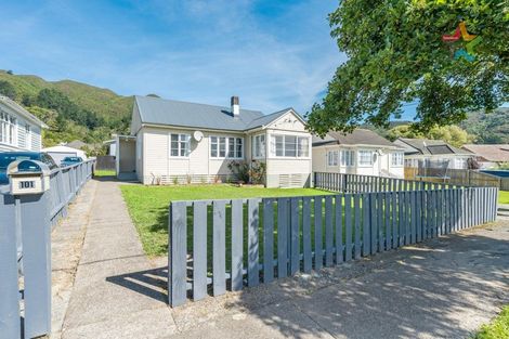 Photo of property in 2/101 Wilkie Crescent, Naenae, Lower Hutt, 5011