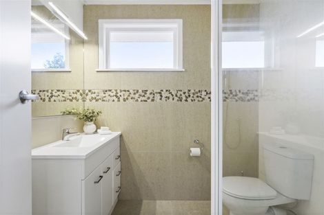 Photo of property in 16 Wylie Avenue, Sunnynook, Auckland, 0620