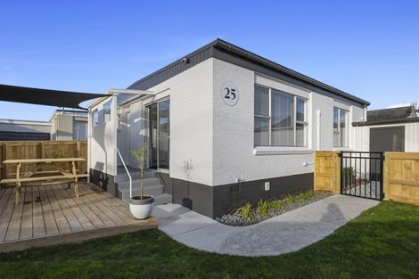 Photo of property in 25 Baring Terrace, Strandon, New Plymouth, 4312