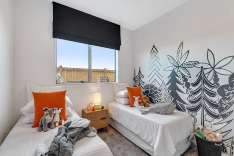 Photo of property in 1 Cadwil Drive, Beachlands, Auckland, 2018