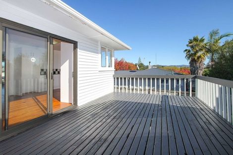 Photo of property in 29 Sylvan Crescent, Te Atatu South, Auckland, 0610
