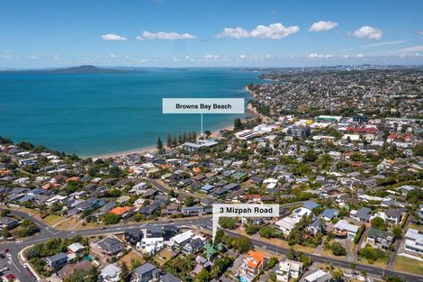 Photo of property in 3 Mizpah Road, Waiake, Auckland, 0630