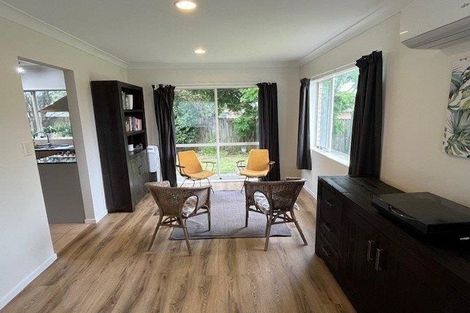 Photo of property in 28 Craigavon Drive, East Tamaki, Auckland, 2013