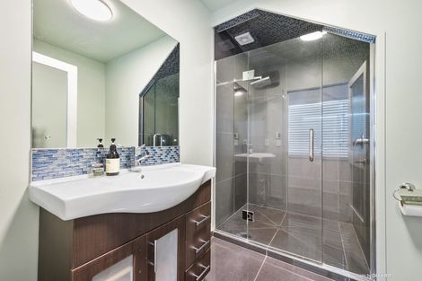 Photo of property in 123 Tauhinu Road, Miramar, Wellington, 6022