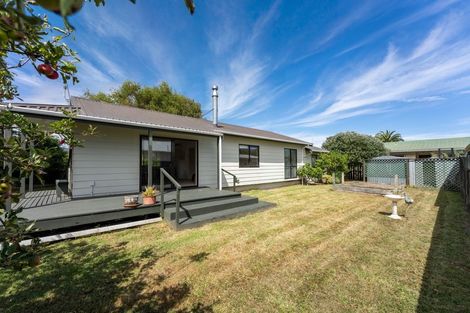 Photo of property in 76a Elizabeth Street, Waikanae, 5036