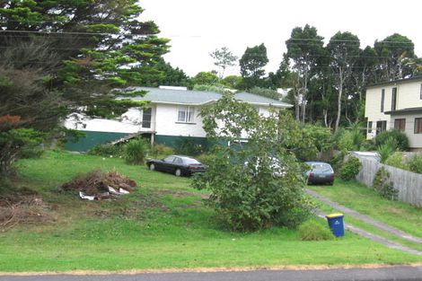 Photo of property in 106 Millbrook Road, Sunnyvale, Auckland, 0612